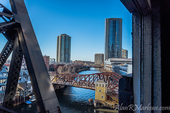 Kinzie Street bridge from the Kinzie Street Railroad Bridge